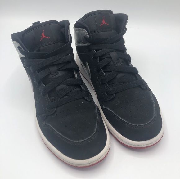 Nike Air Jordan 1 Mid PS "Johnny Kilroy" basketball sneakers